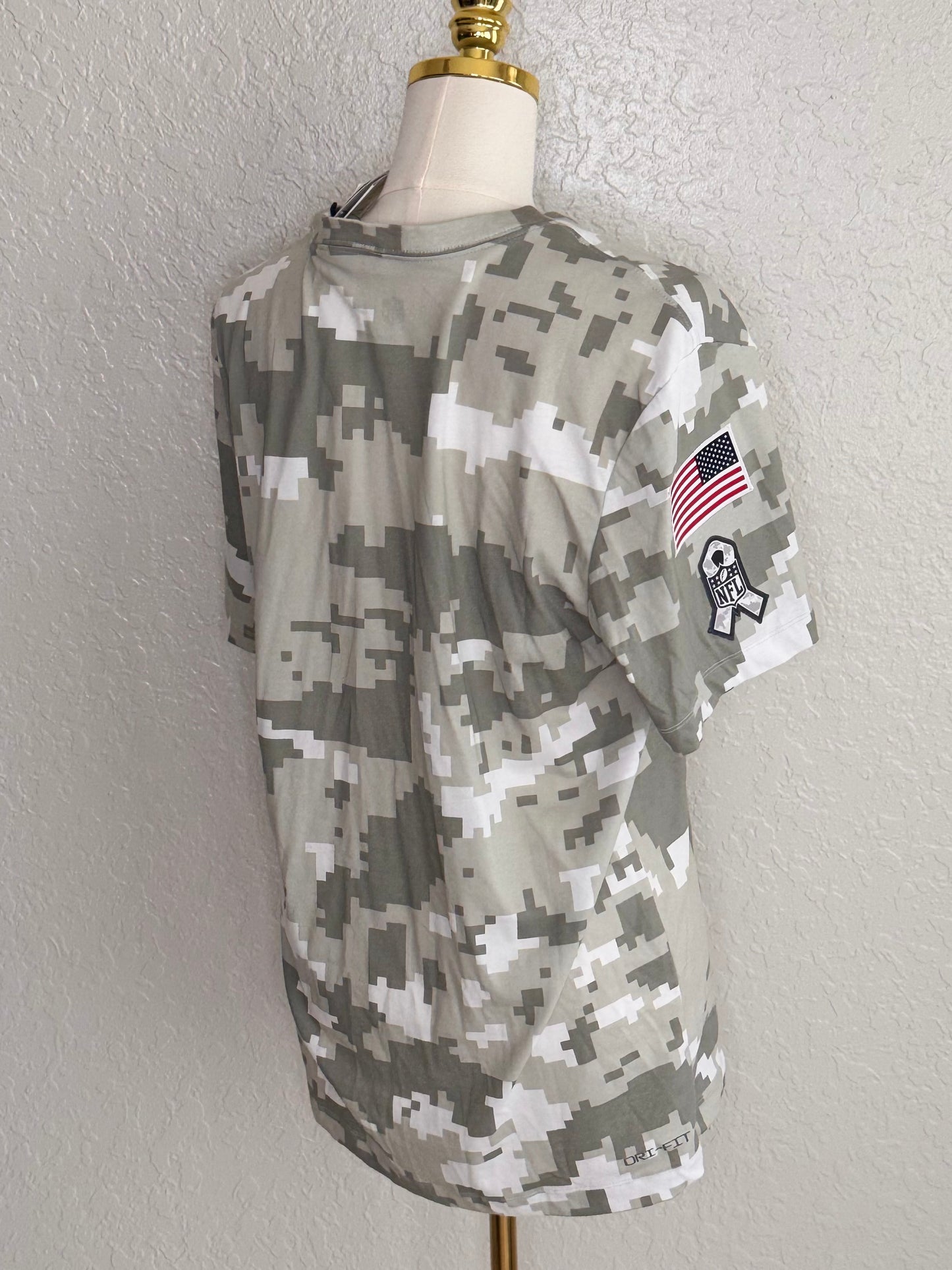 Tampa Bay Bucs Men’s size Large