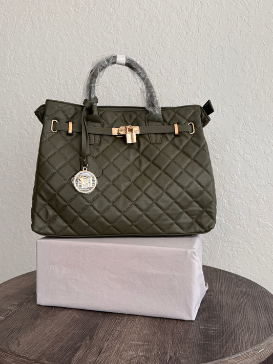 Badgley Mischka Elegant Large Quilted Tote👜 with Gold Front Lock🔐& Pendant - UNFILTERED